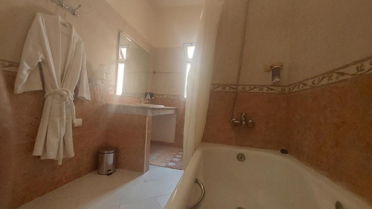 Kasbat Aferdou Hotel Errachidia Exterior foto